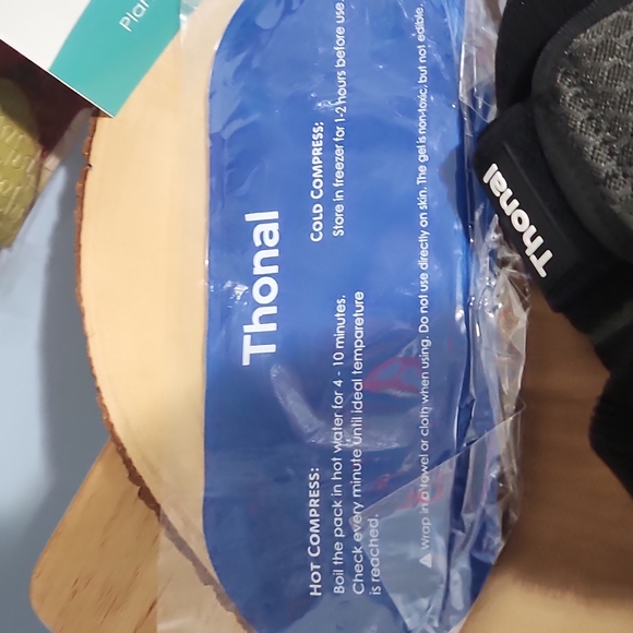 Plantar Fasciitis Night Splint  Adjustable With Hot Cold Pad - Picture 3 of 4